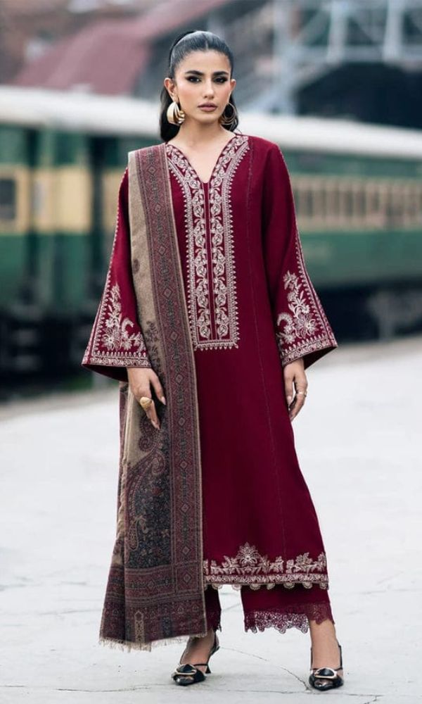 Dhanak 3 Piece Embroidered Suit (Article 8)