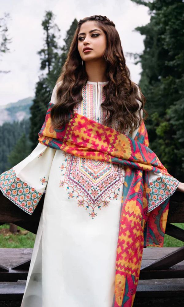 Dhanak 3-Piece Embroidered Suit (Article 49)